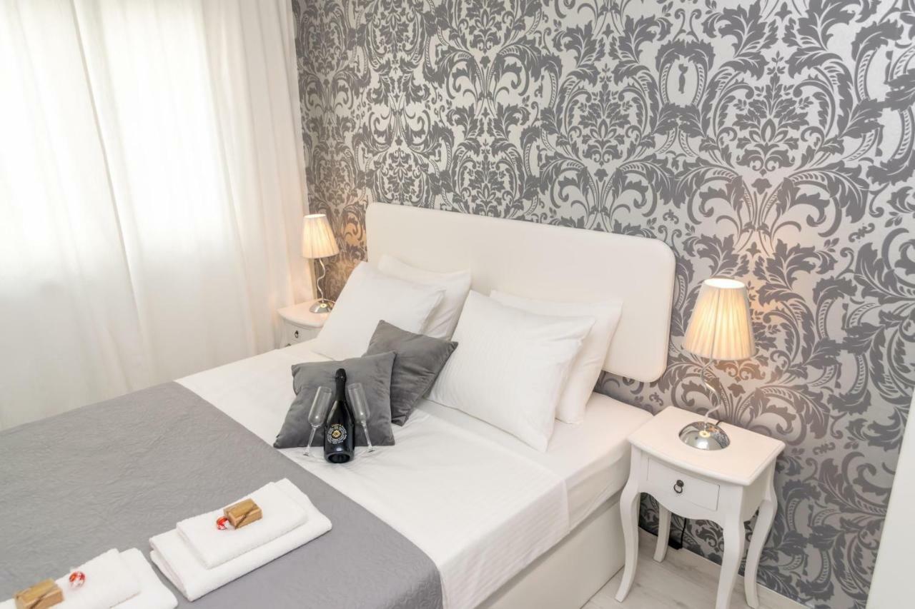 City Apartment Marlo Zadar Bagian luar foto