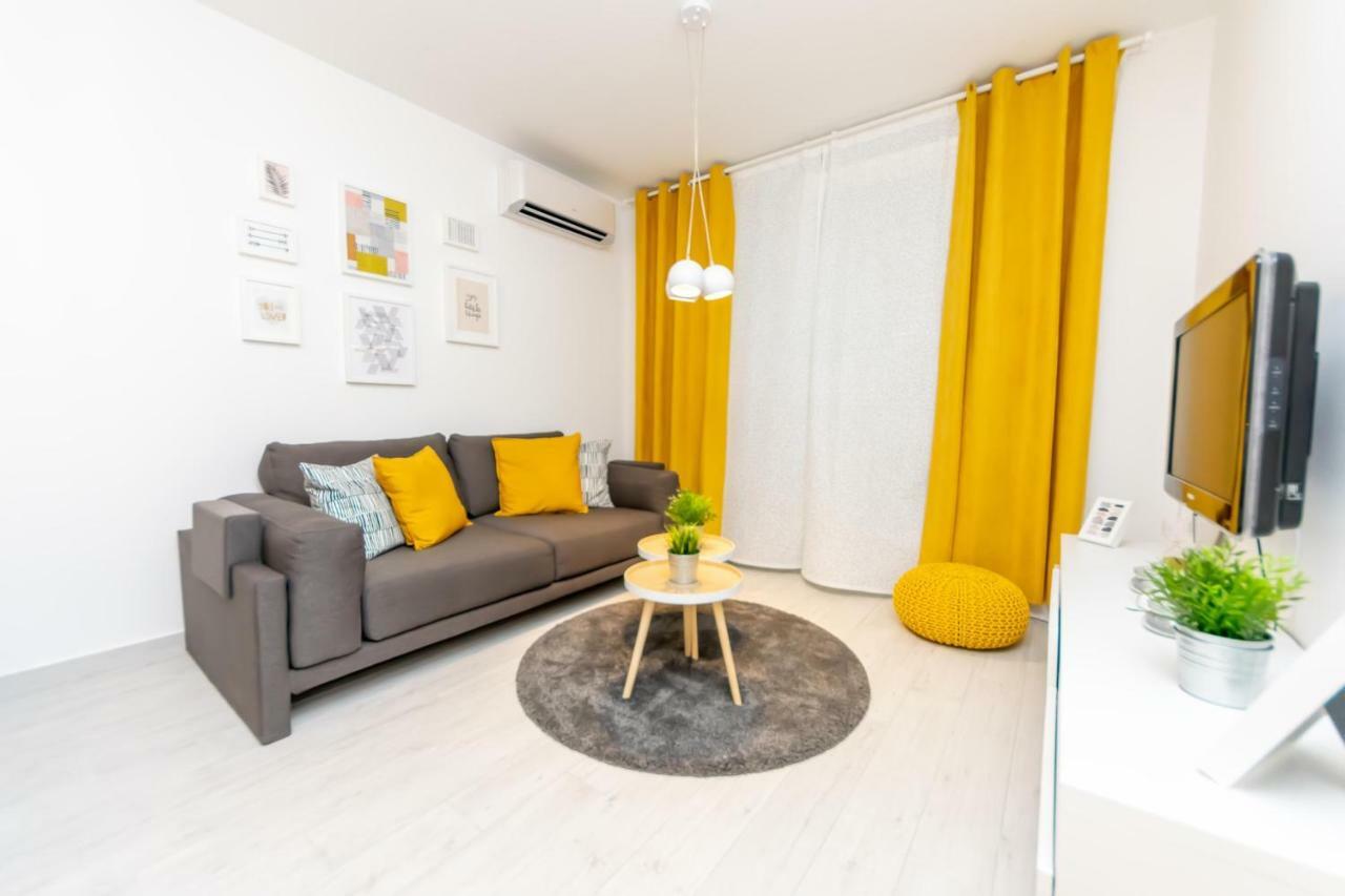 City Apartment Marlo Zadar Bagian luar foto